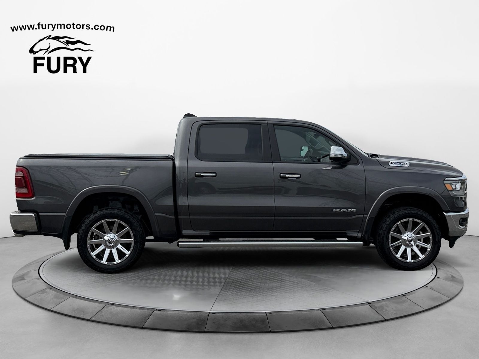 2022 RAM 1500 Laramie Crew Cab 4x4 5'7' Box