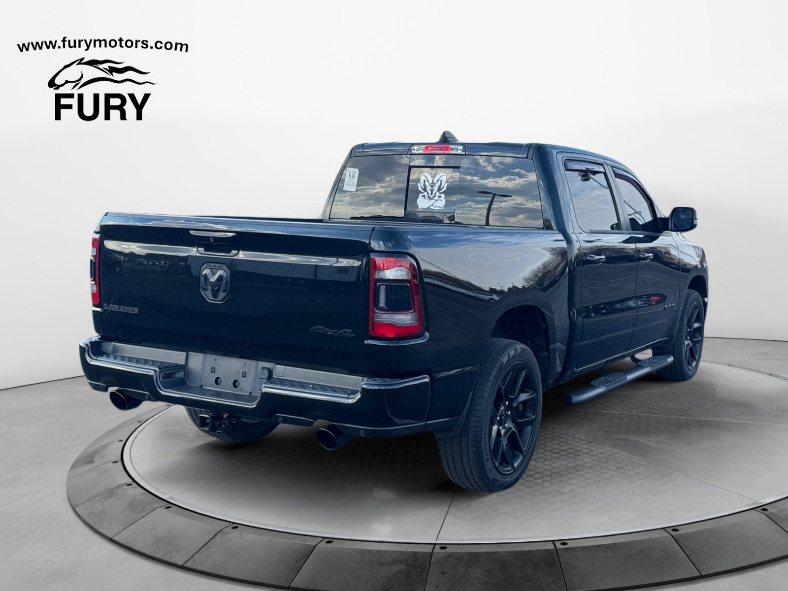 2023 RAM 1500 Laramie Crew Cab 4x4 5'7' Box
