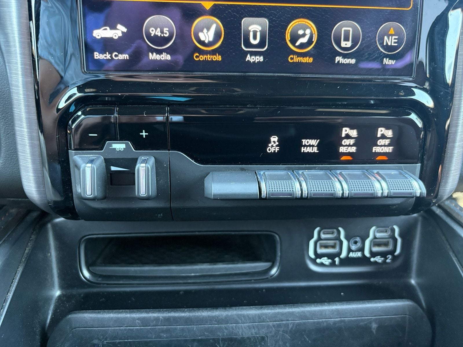 2020 RAM 1500 Laramie Longhorn Crew Cab 4x4 5'7' Box