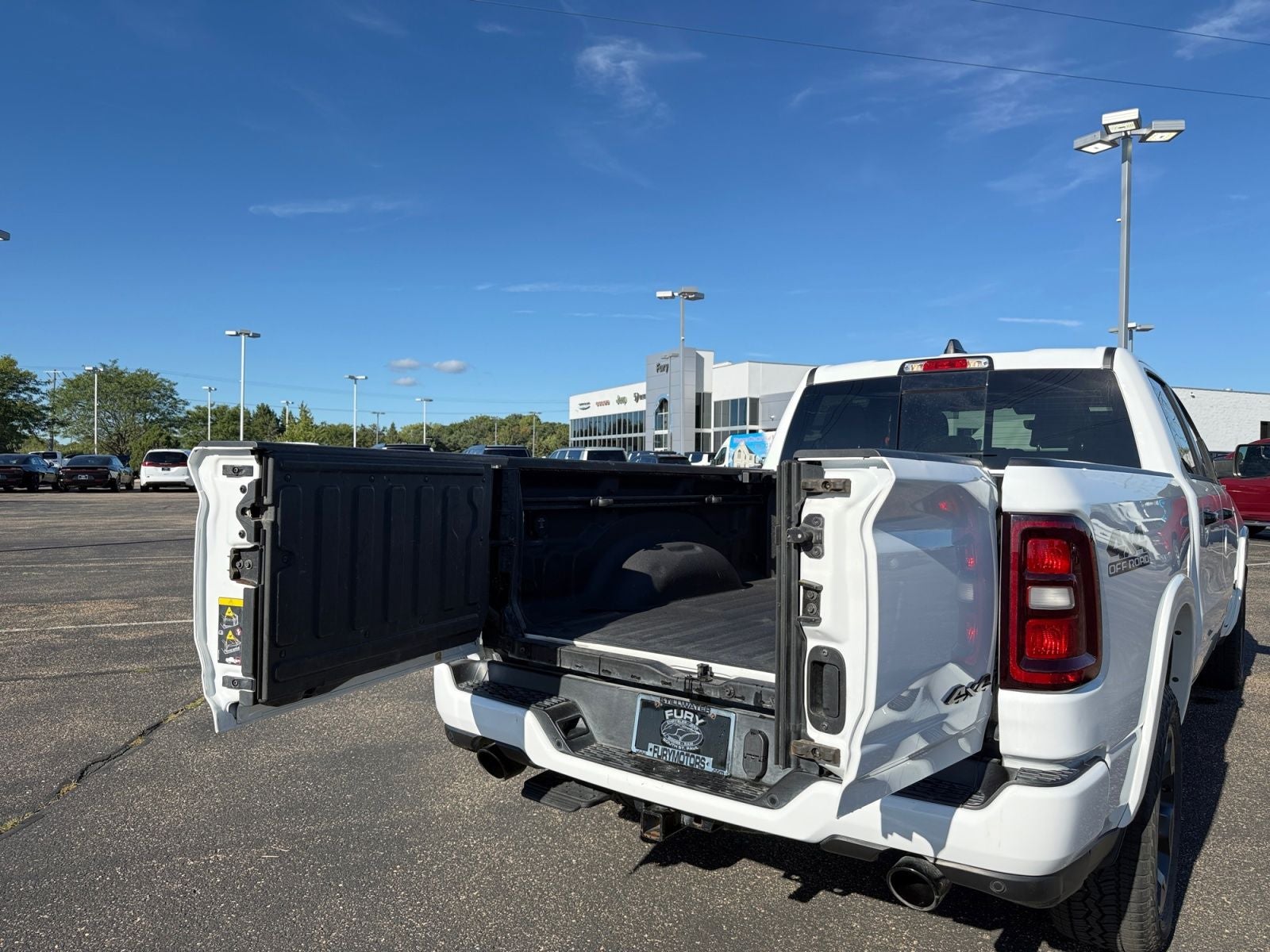 2025 RAM 1500 Big Horn Crew Cab 4x4 6'4' Box