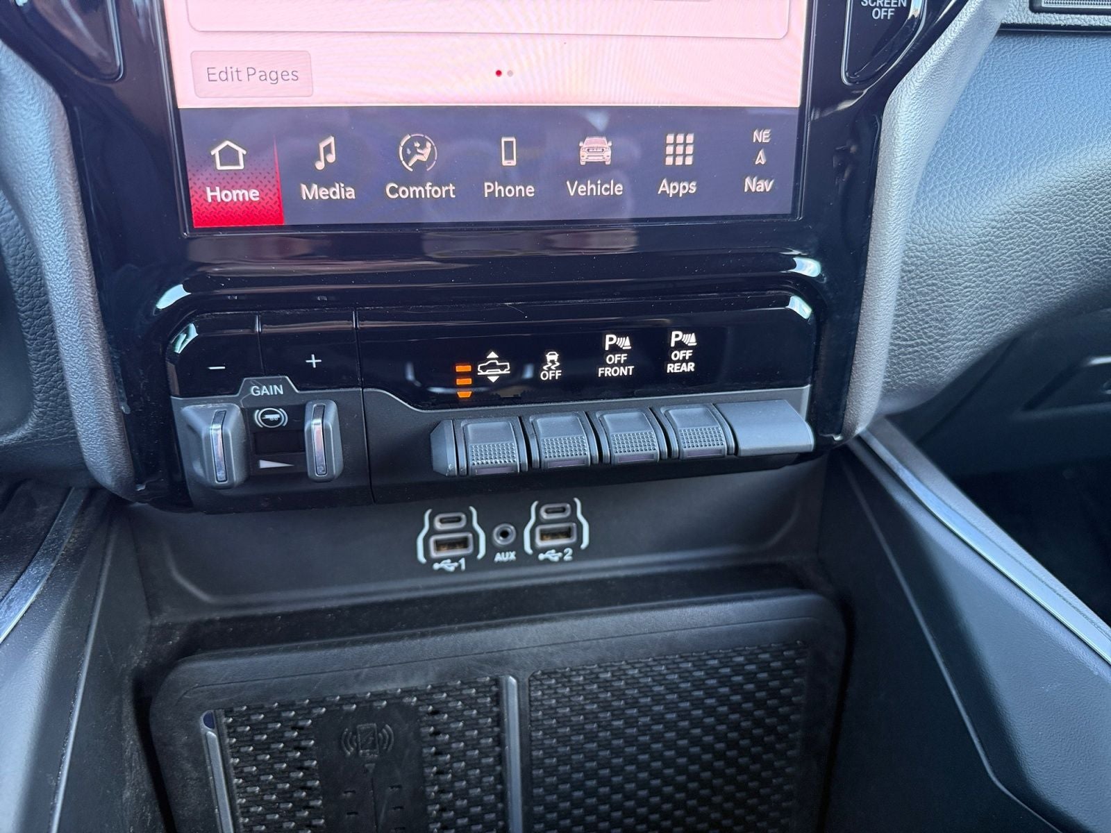 2025 RAM 1500 Big Horn Crew Cab 4x4 6'4' Box