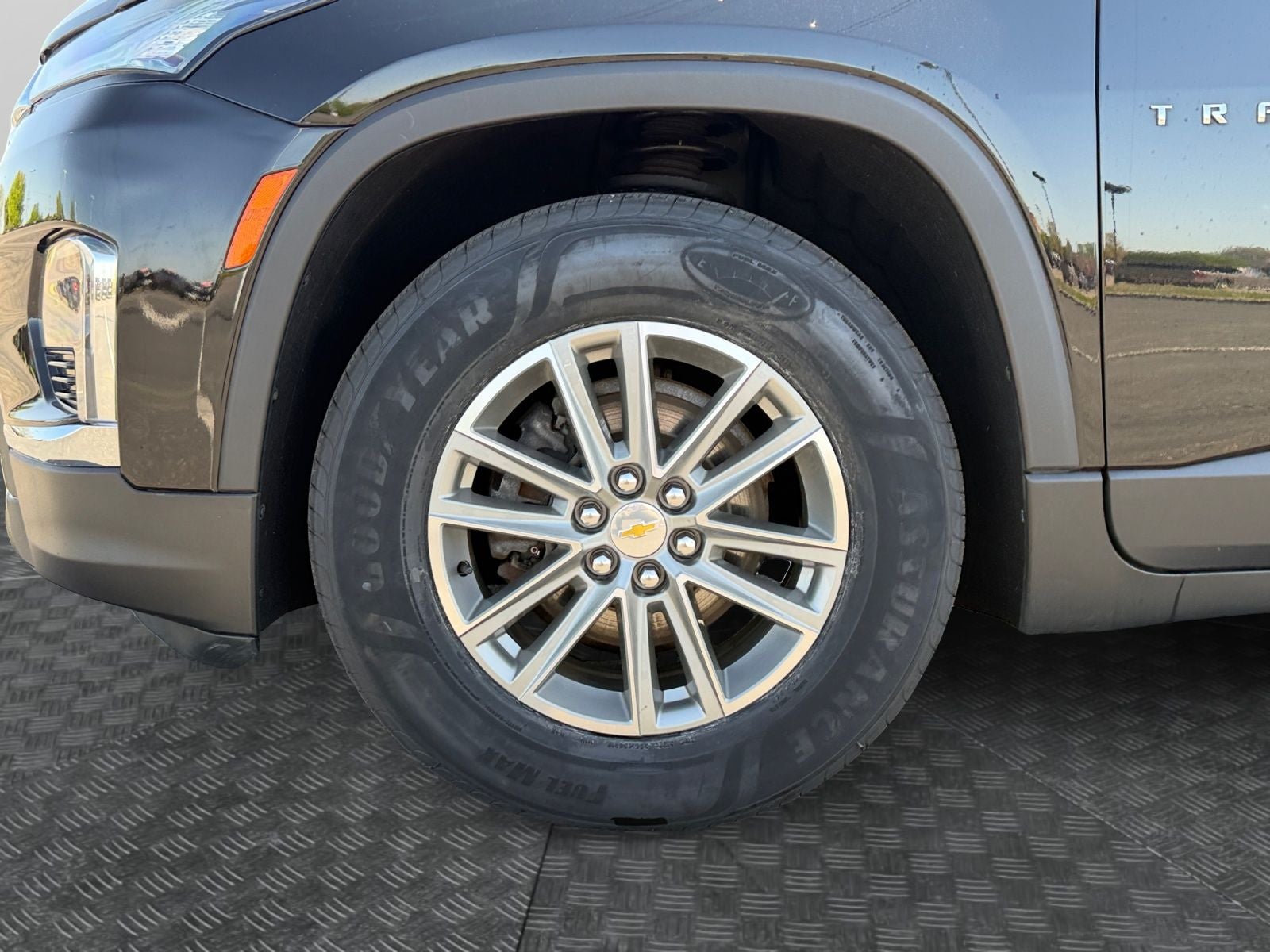2023 Chevrolet Traverse AWD LT Leather