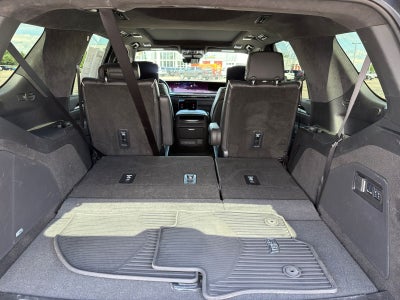 2025 Cadillac Escalade Sport Platinum