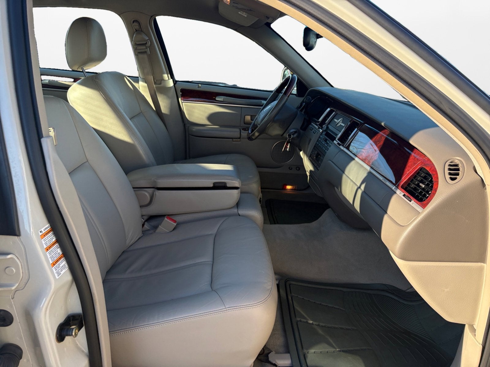 2004 Lincoln Town Car Ultimate