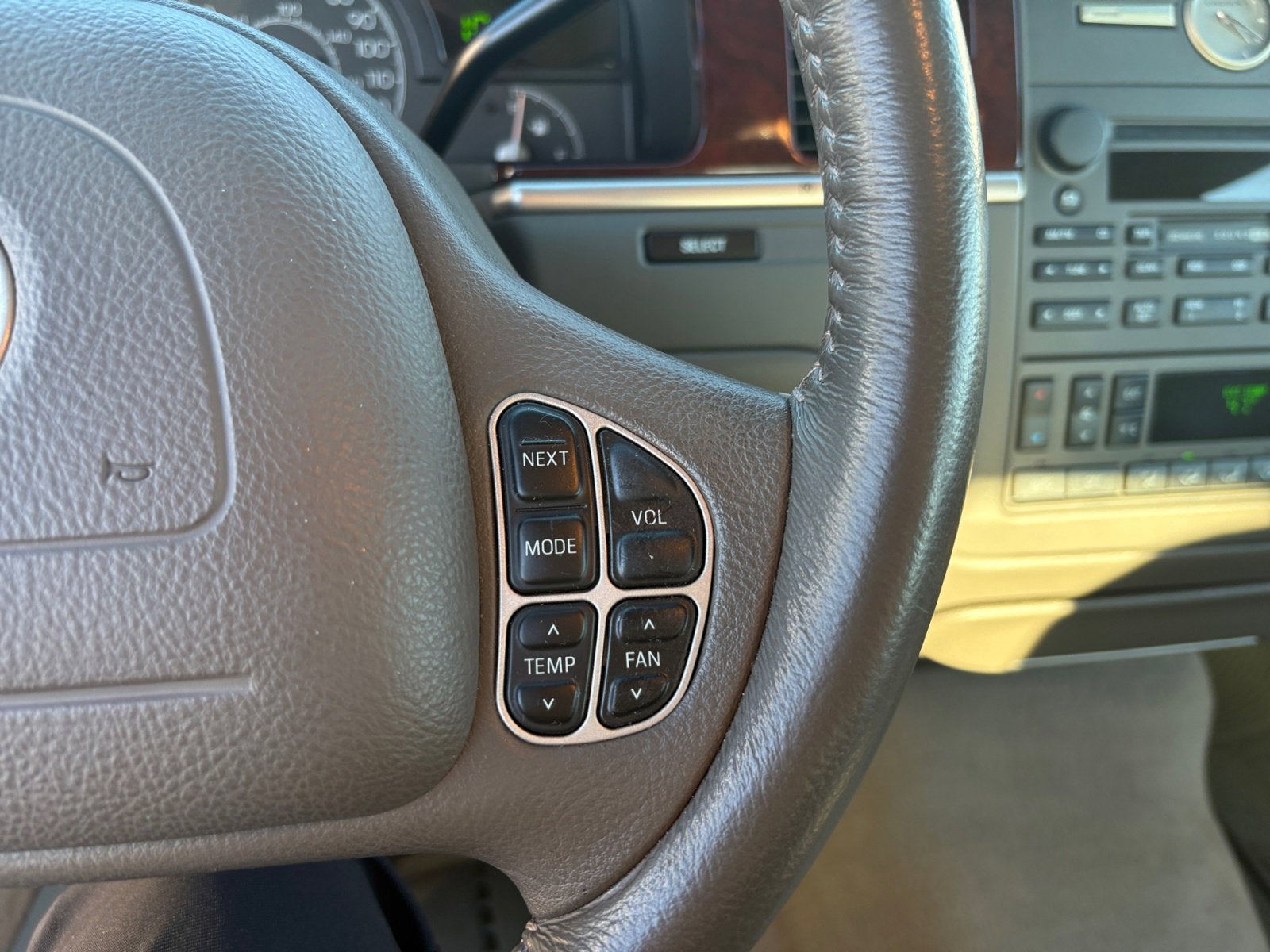 2004 Lincoln Town Car Ultimate