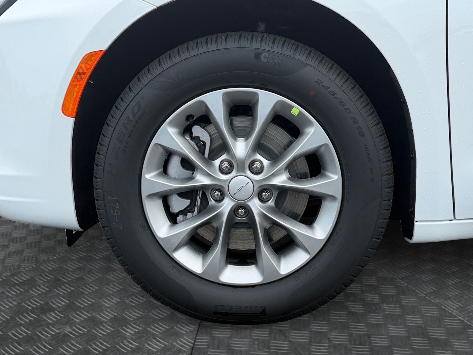 2027 Chrysler Pacifica PACIFICA SELECT AWD