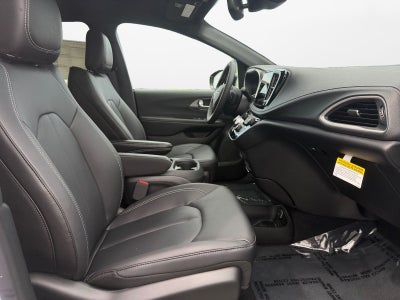 2027 Chrysler Pacifica PACIFICA SELECT AWD