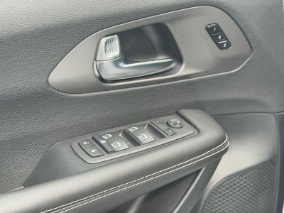2027 Chrysler Pacifica PACIFICA SELECT AWD