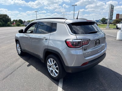 2023 Jeep Compass Latitude Lux FWD