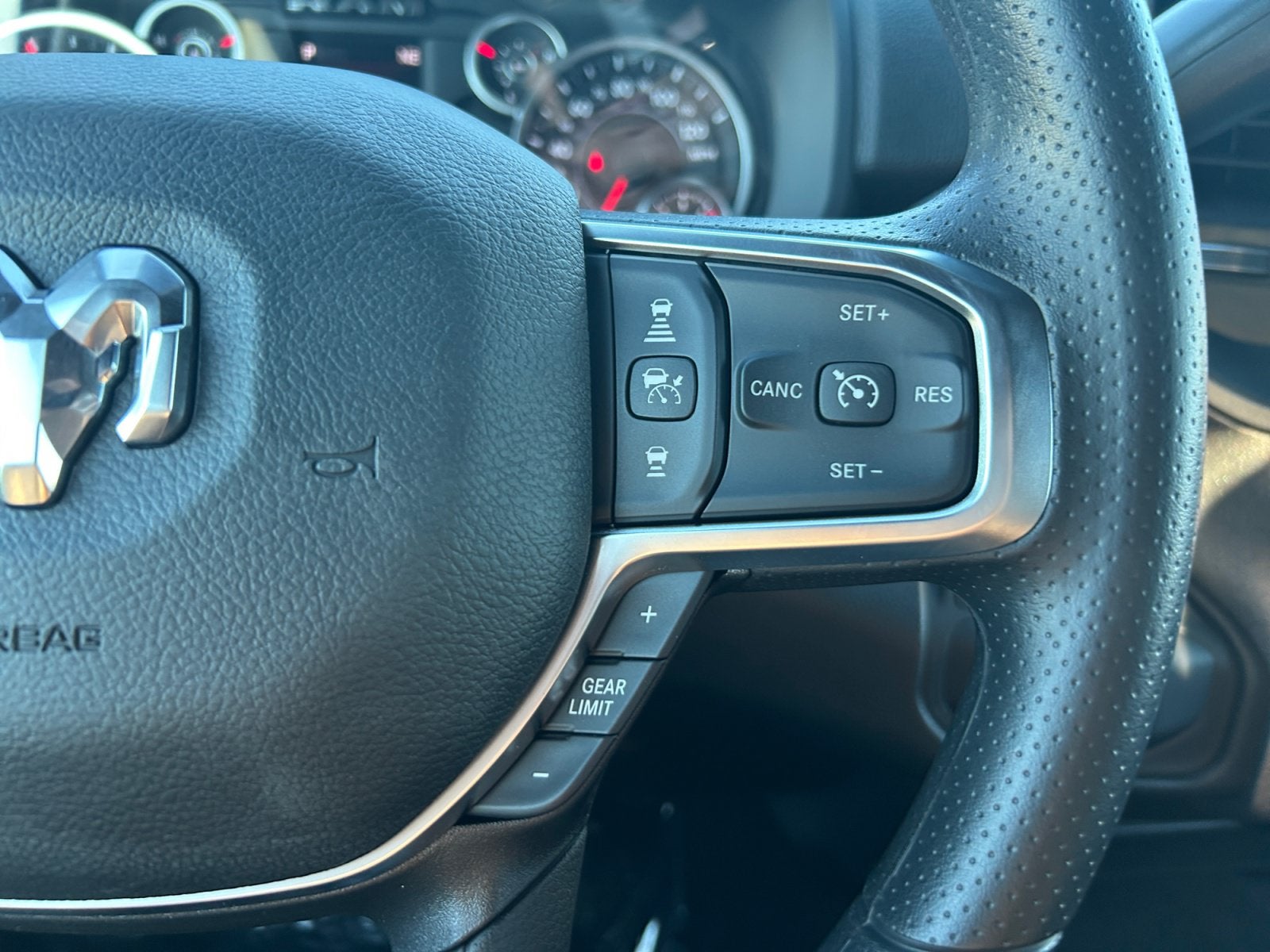 2027 RAM Ram 2500 RAM 2500 TRADESMAN CREW CAB 4X4 8' BOX