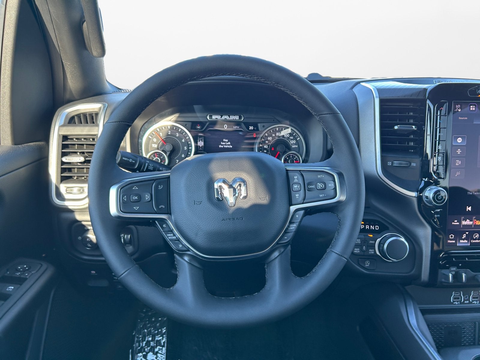 2027 RAM Ram 1500 RAM 1500 BIG HORN CREW CAB 4X4 5'7' BOX