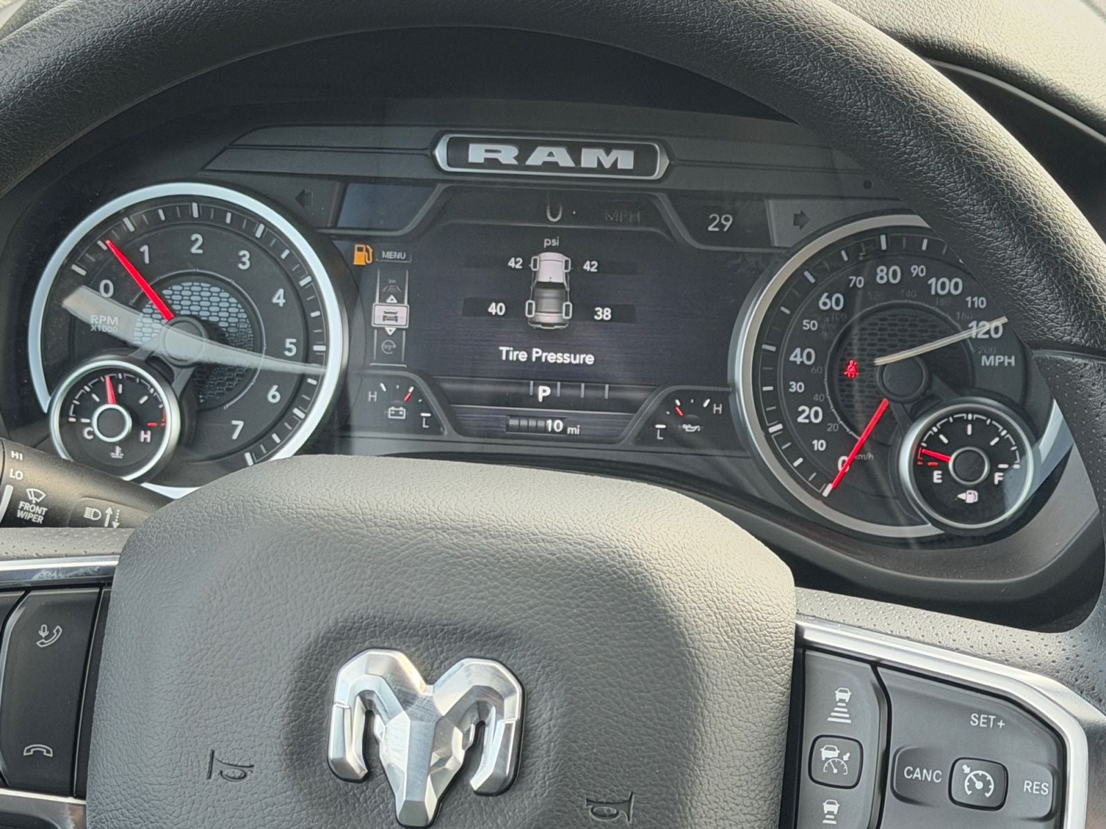 2026 RAM Ram 1500 RAM 1500 EXPRESS CREW CAB 4X4 5'7' BOX