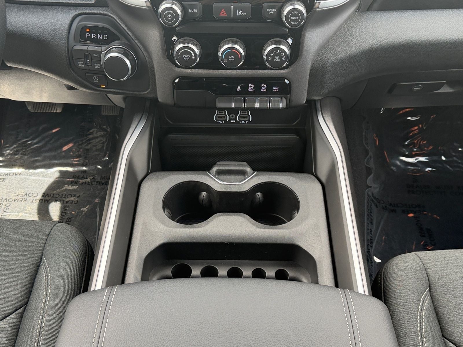 2026 RAM Ram 1500 RAM 1500 EXPRESS CREW CAB 4X4 5'7' BOX