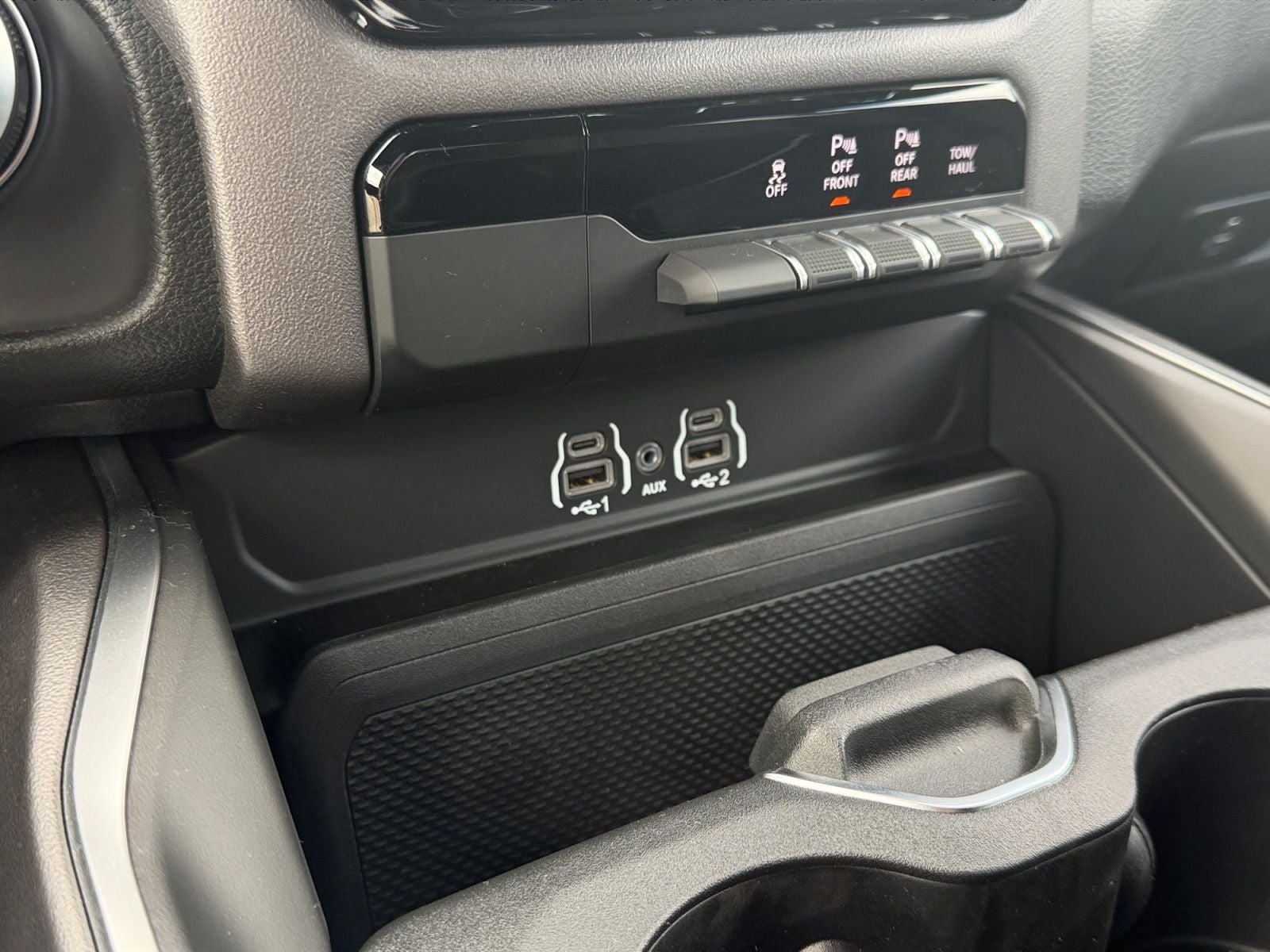 2026 RAM Ram 1500 RAM 1500 EXPRESS CREW CAB 4X4 5'7' BOX