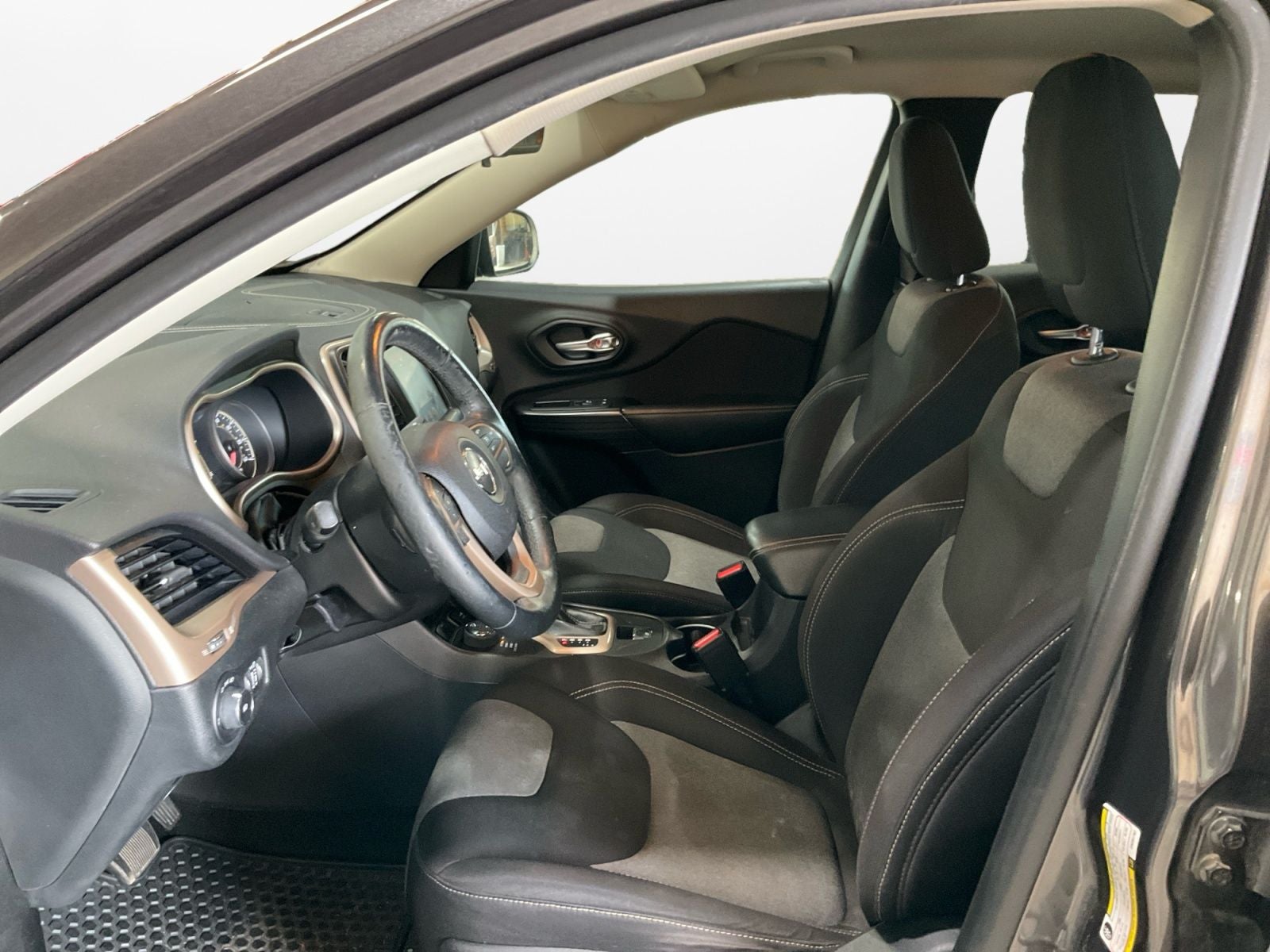 2014 Jeep Cherokee Altitude