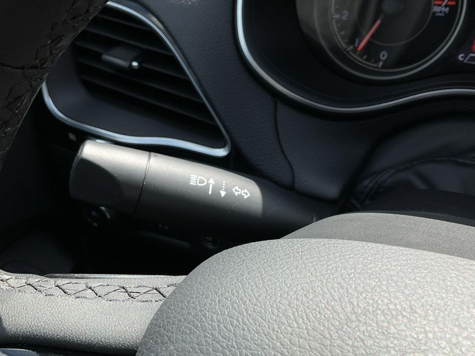 2023 Jeep Cherokee Altitude Lux 4x4