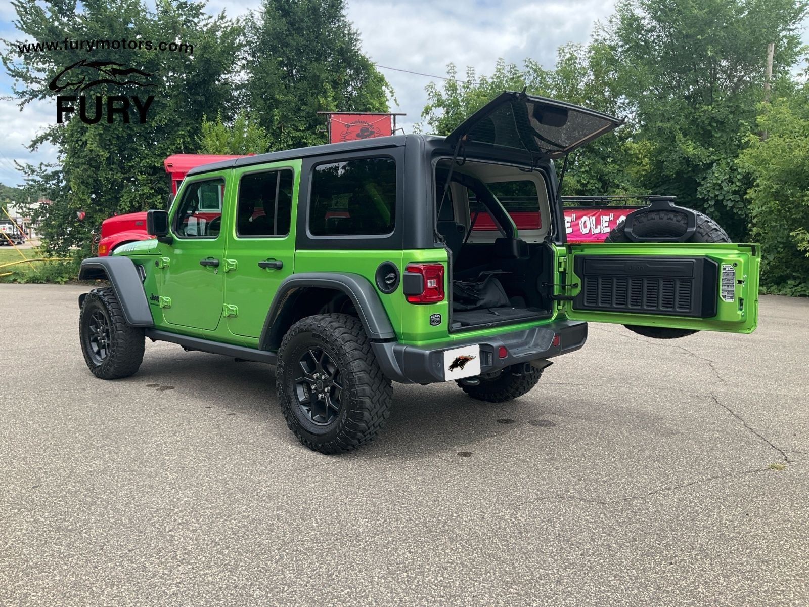 2025 Jeep Wrangler 4-Door Willys 4x4