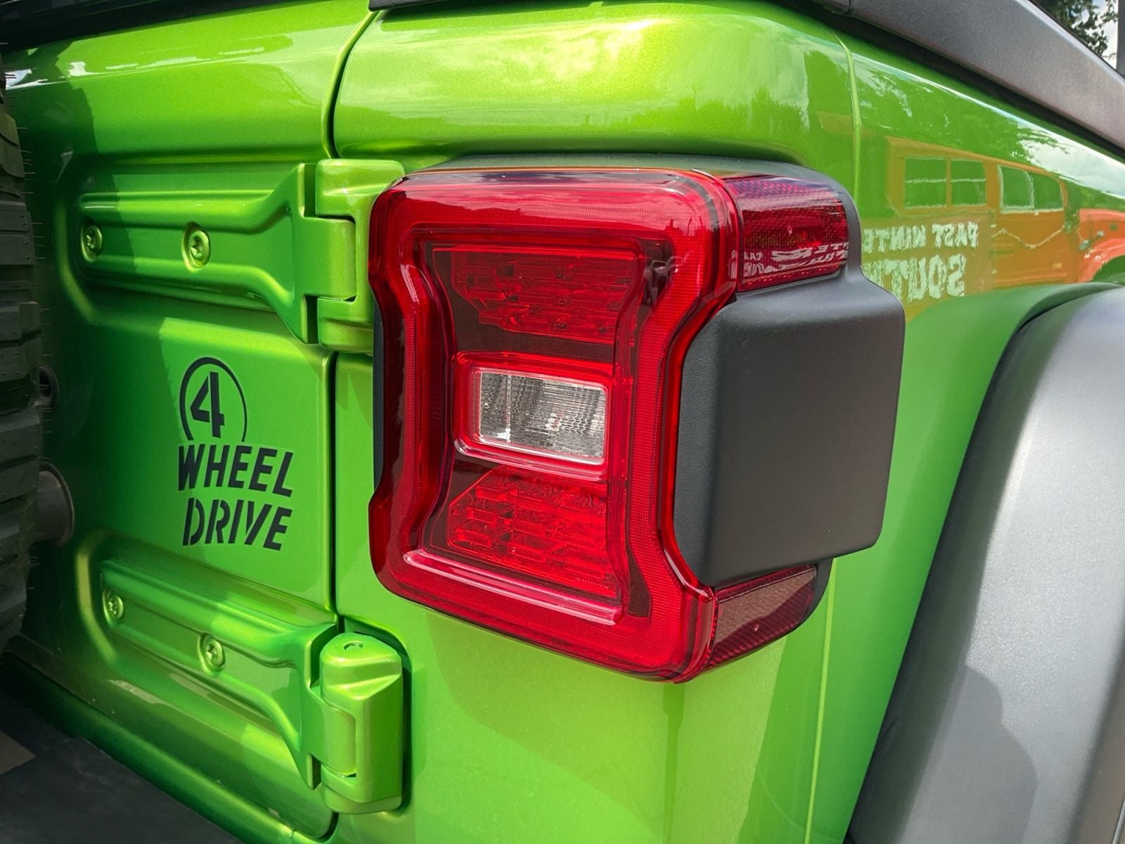 2025 Jeep Wrangler 4-Door Willys 4x4
