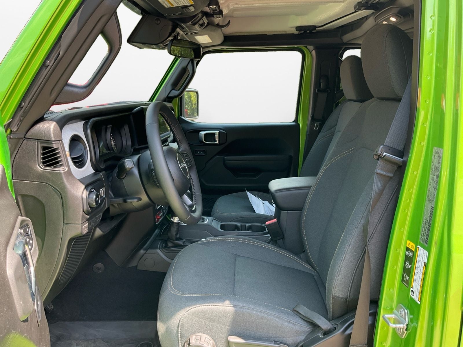 2025 Jeep Wrangler 4-Door Willys 4x4
