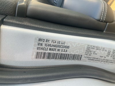 2025 Jeep Grand Cherokee Laredo 4x4