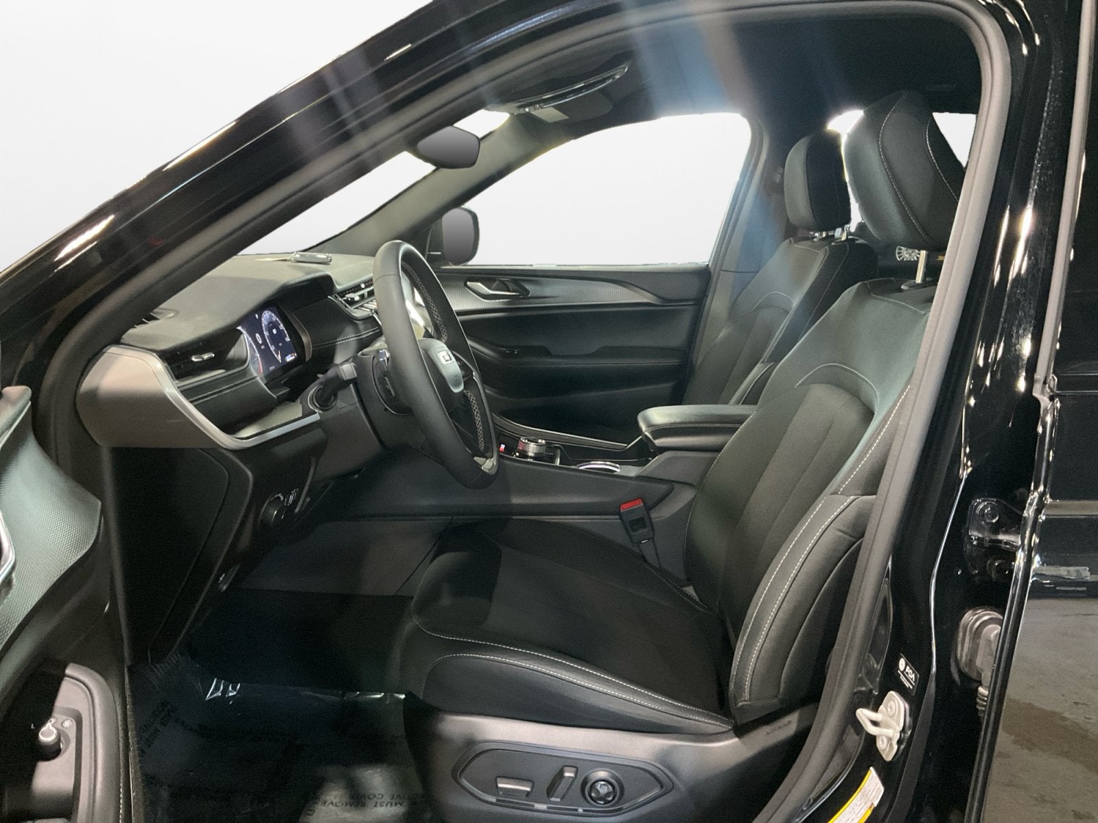 2024 Jeep Grand Cherokee Laredo 4x4