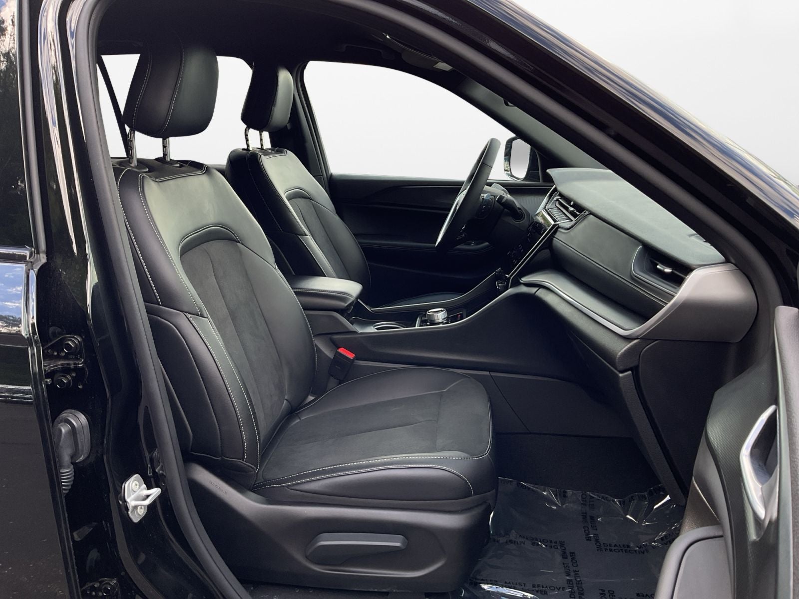 2025 Jeep Grand Cherokee Altitude 4x4