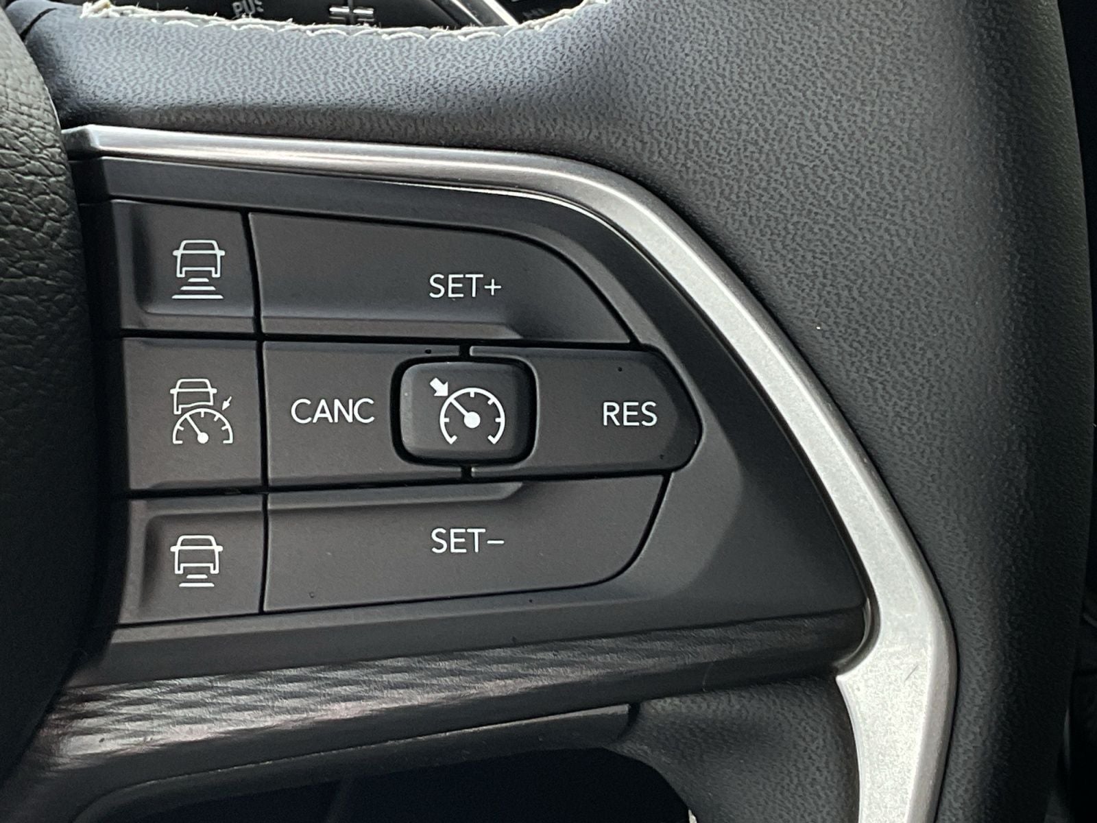 2025 Jeep Grand Cherokee Altitude 4x4