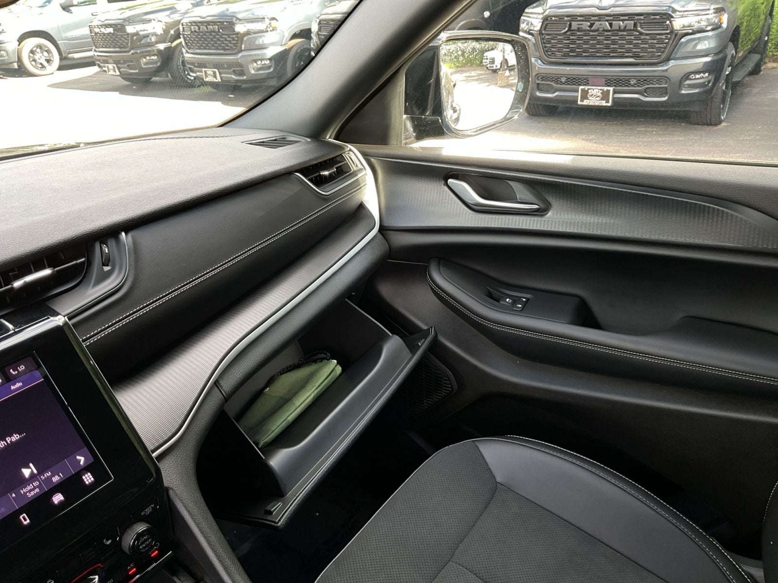 2025 Jeep Grand Cherokee Altitude 4x4