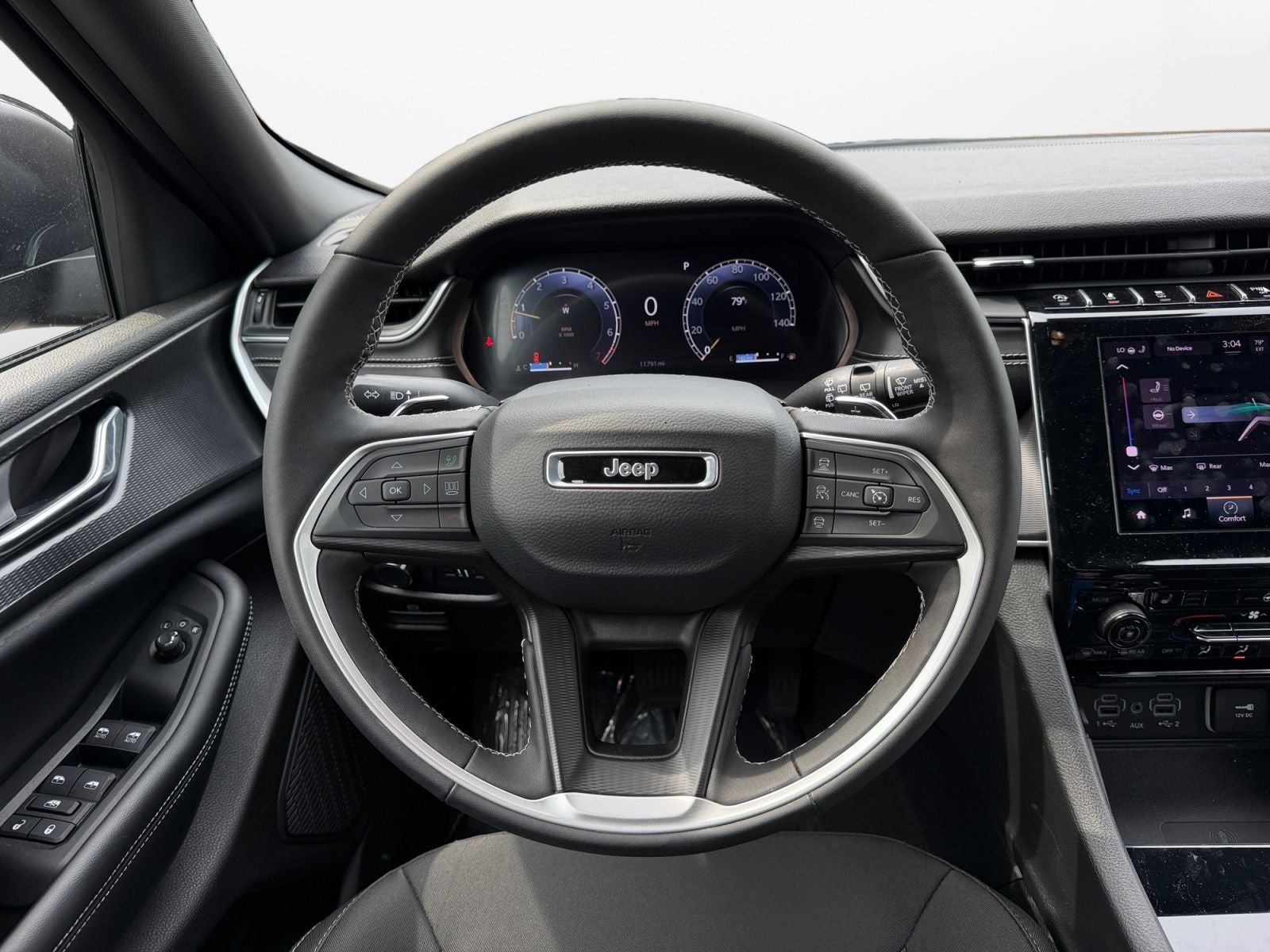 2025 Jeep Grand Cherokee Laredo 4x4