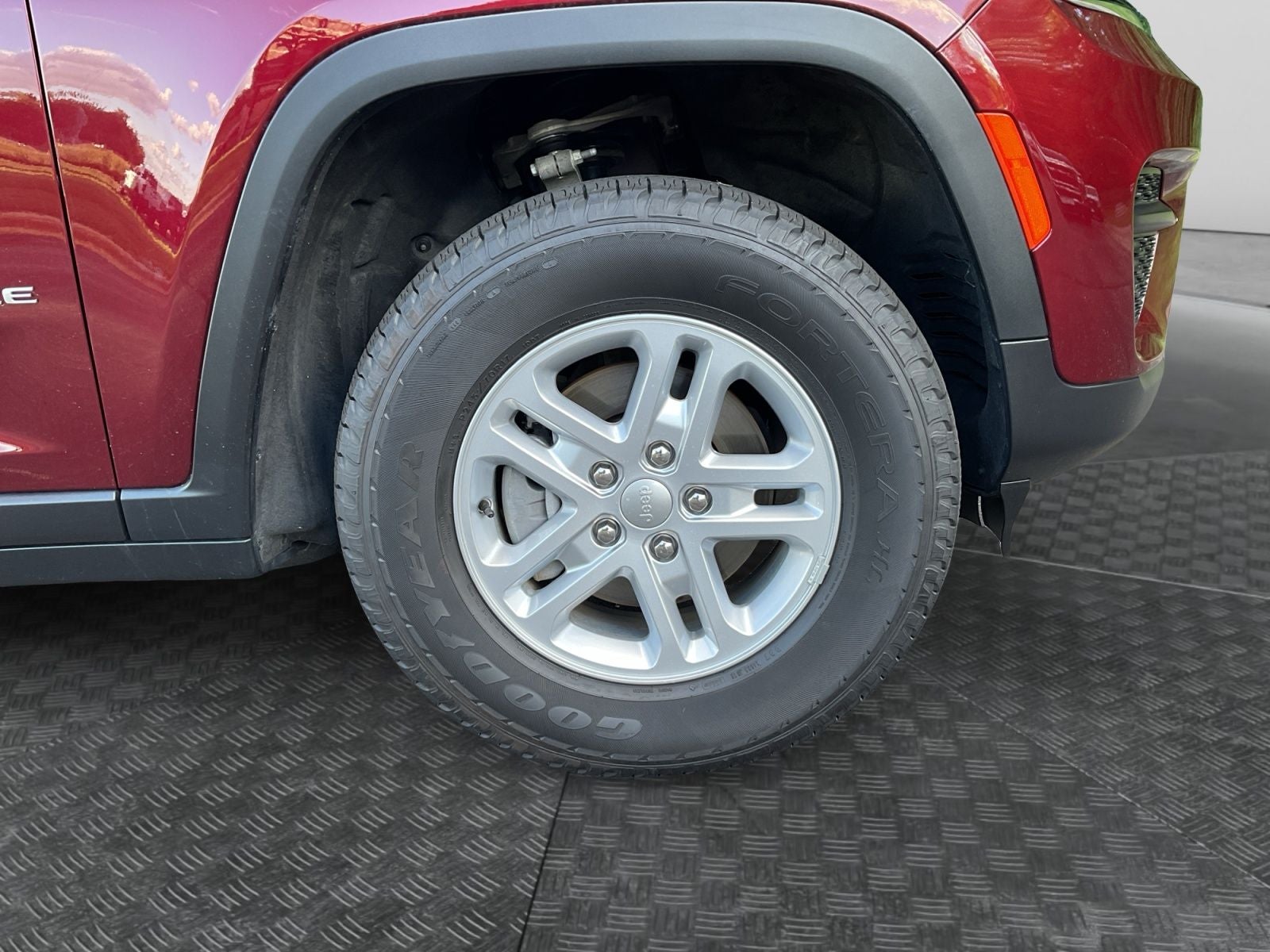 2025 Jeep Grand Cherokee Laredo 4x4