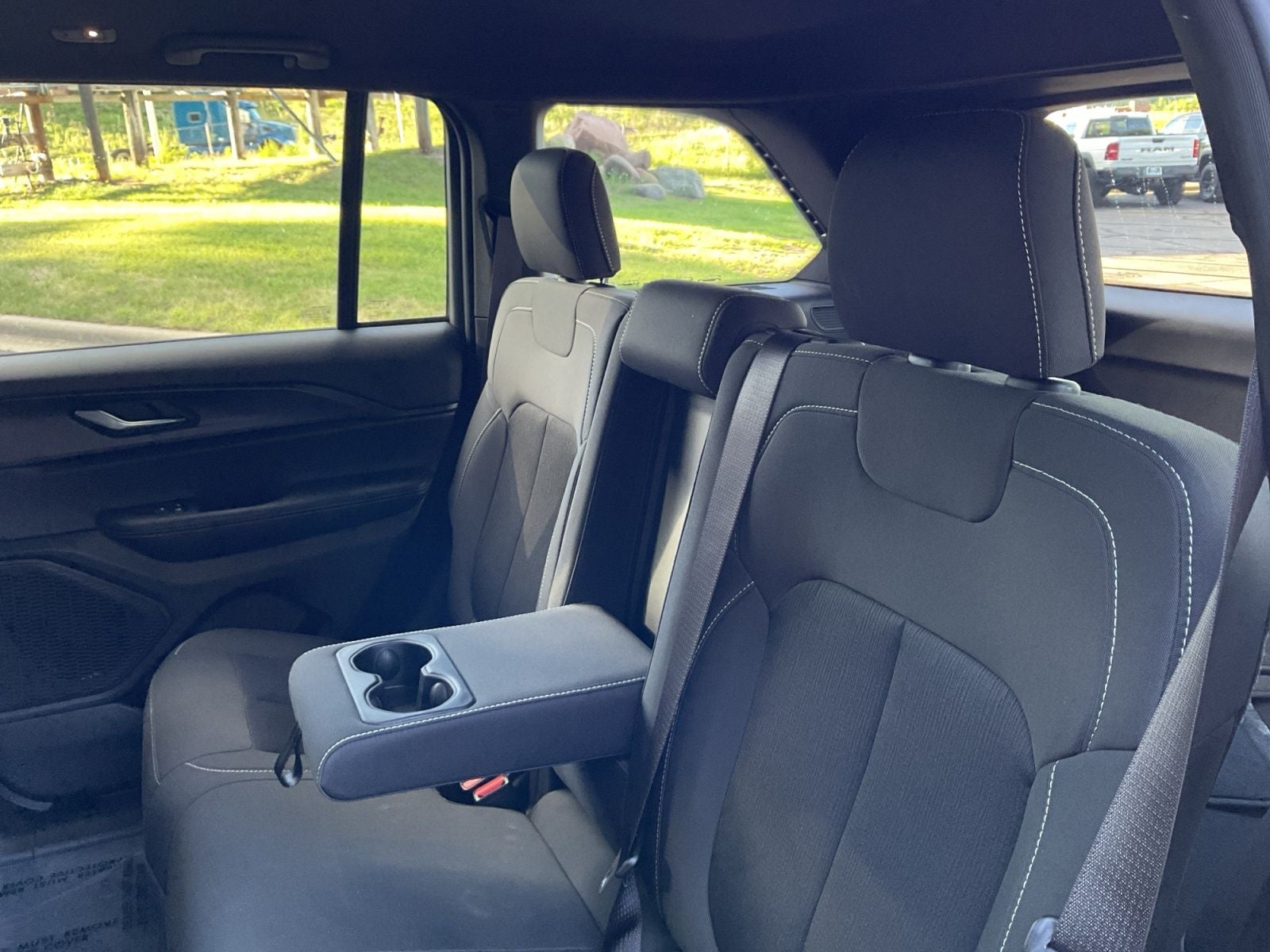 2025 Jeep Grand Cherokee Laredo 4x4
