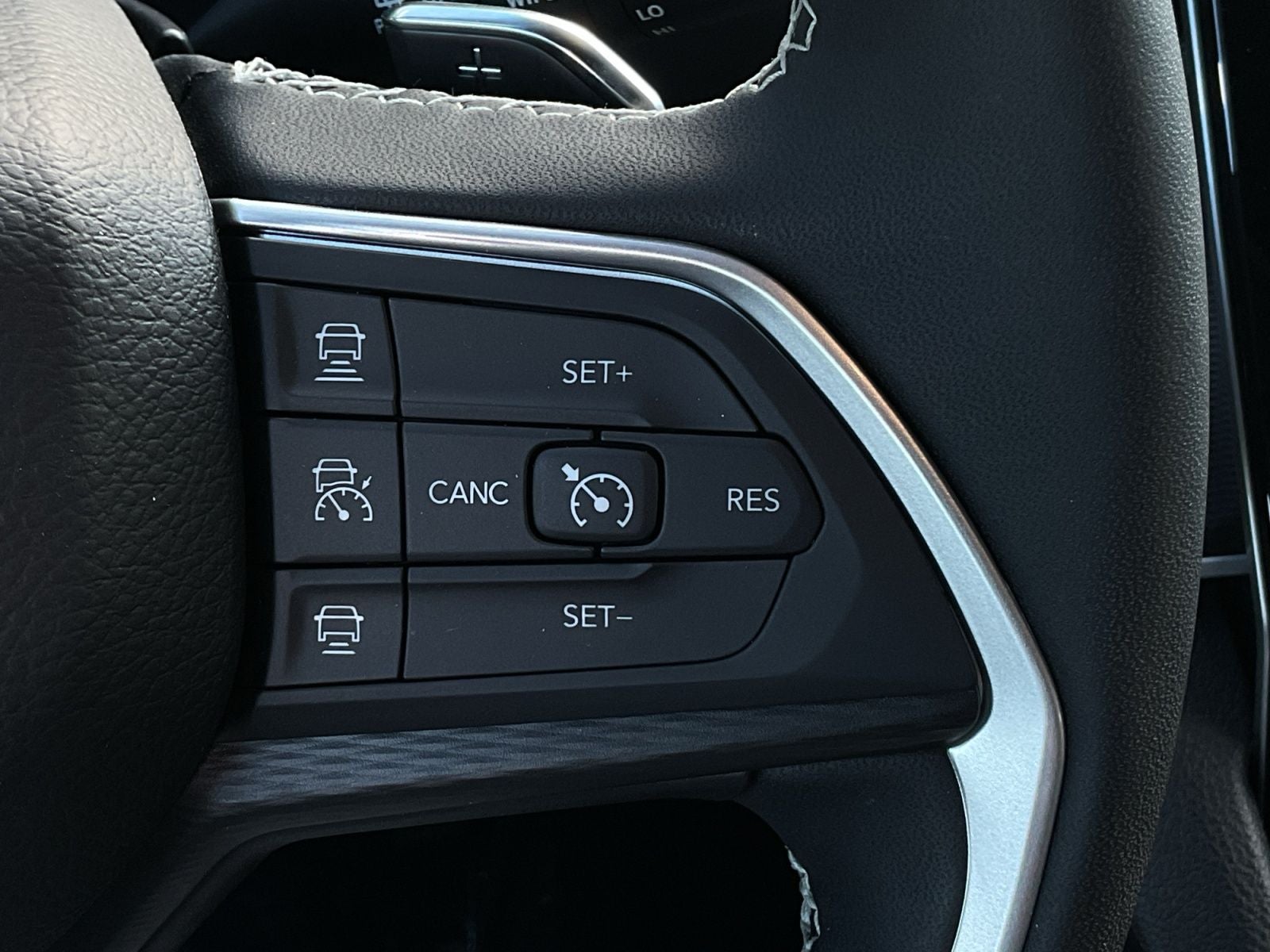 2025 Jeep Grand Cherokee Laredo 4x4