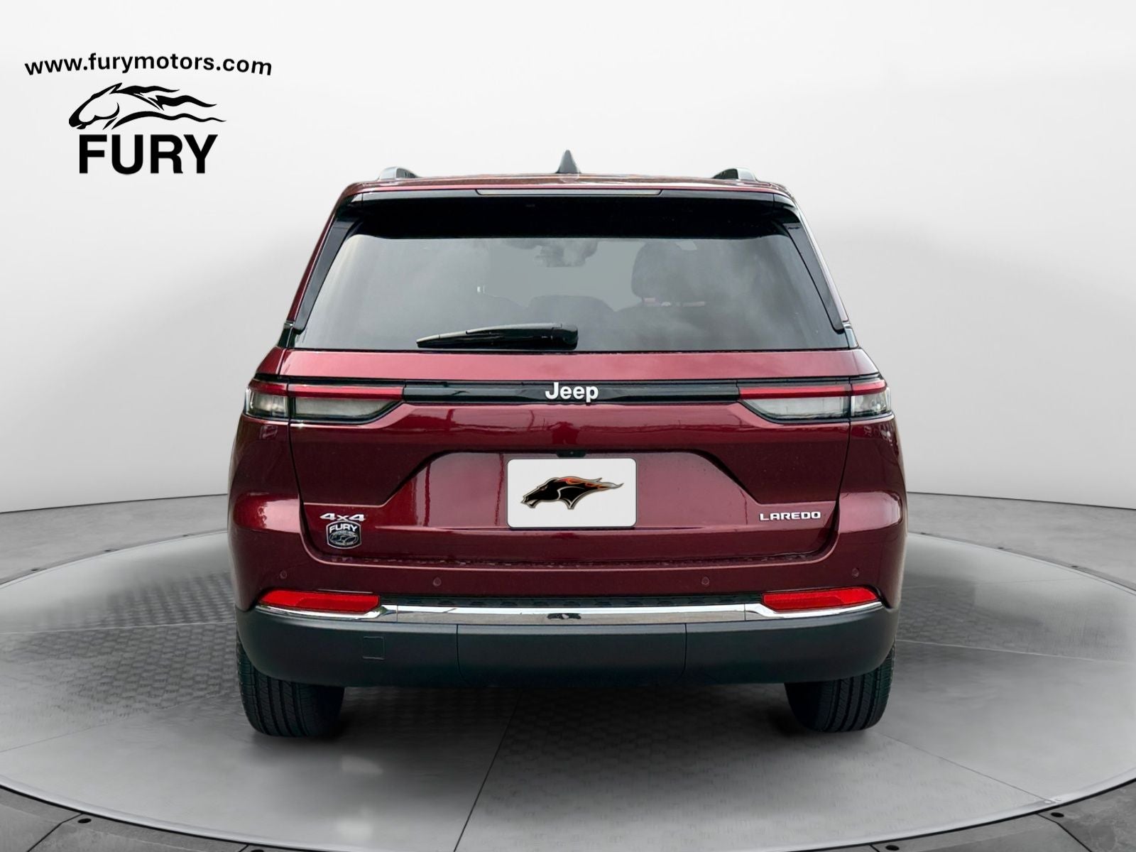 2025 Jeep Grand Cherokee Laredo 4x4