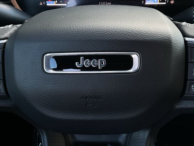 2025 Jeep Grand Cherokee Laredo 4x4