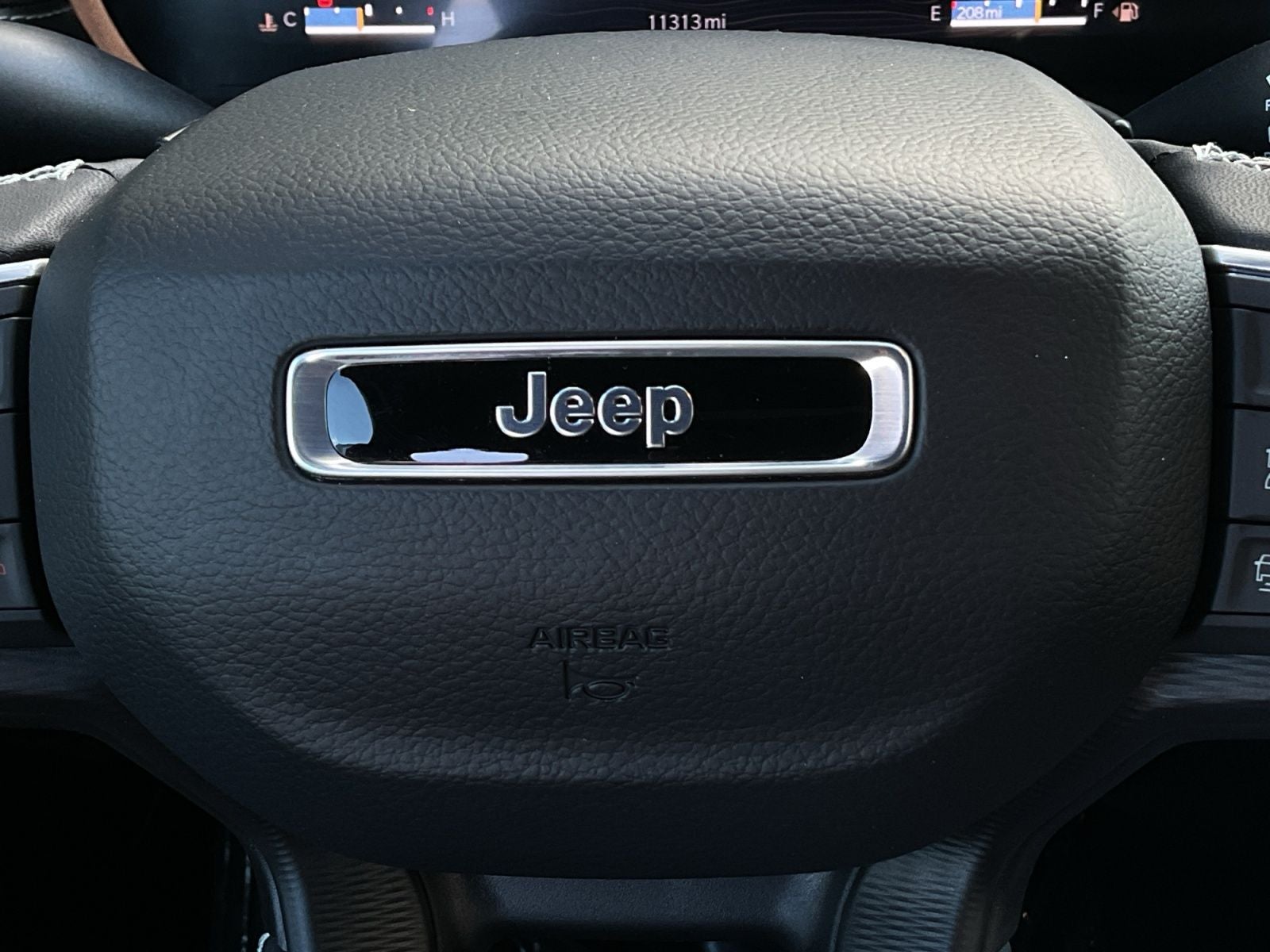 2025 Jeep Grand Cherokee Laredo 4x4