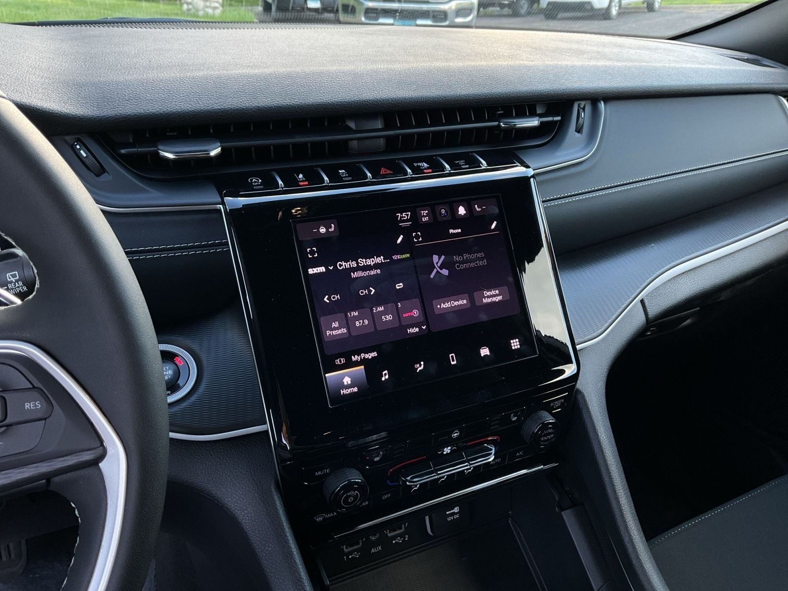 2025 Jeep Grand Cherokee Laredo 4x4