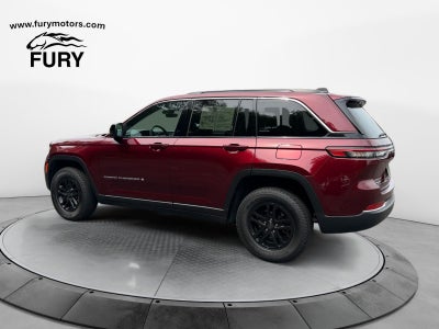 2025 Jeep Grand Cherokee Laredo 4x4