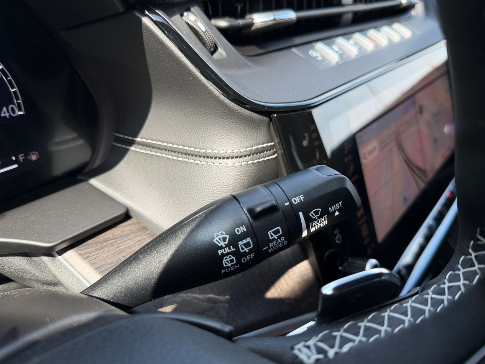 2027 Jeep Grand Cherokee GRAND CHEROKEE LAREDO ALTITUDE 4X4