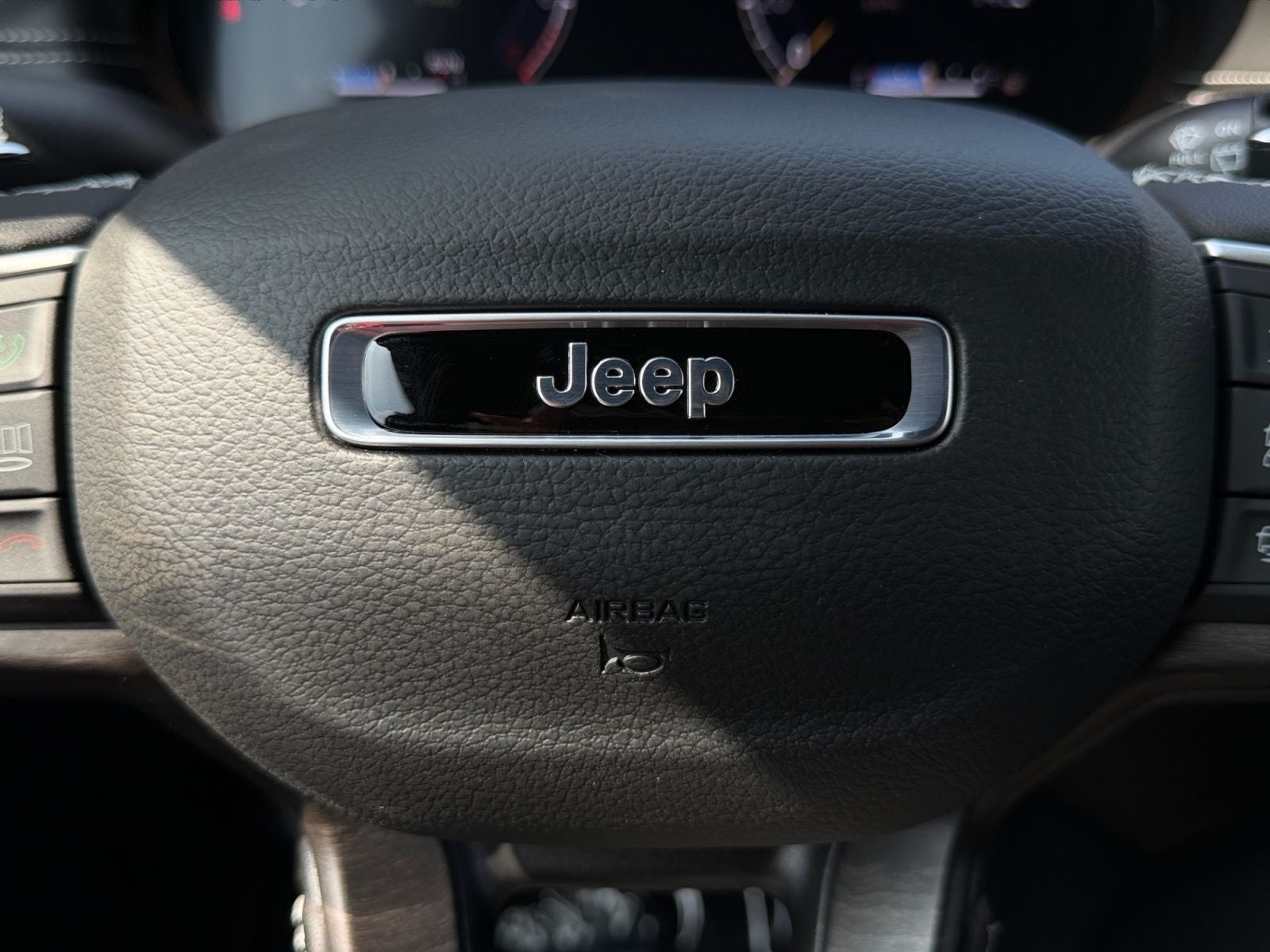 2027 Jeep Grand Cherokee GRAND CHEROKEE LAREDO ALTITUDE 4X4
