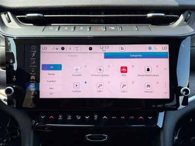 2027 Jeep Grand Cherokee GRAND CHEROKEE LAREDO ALTITUDE 4X4