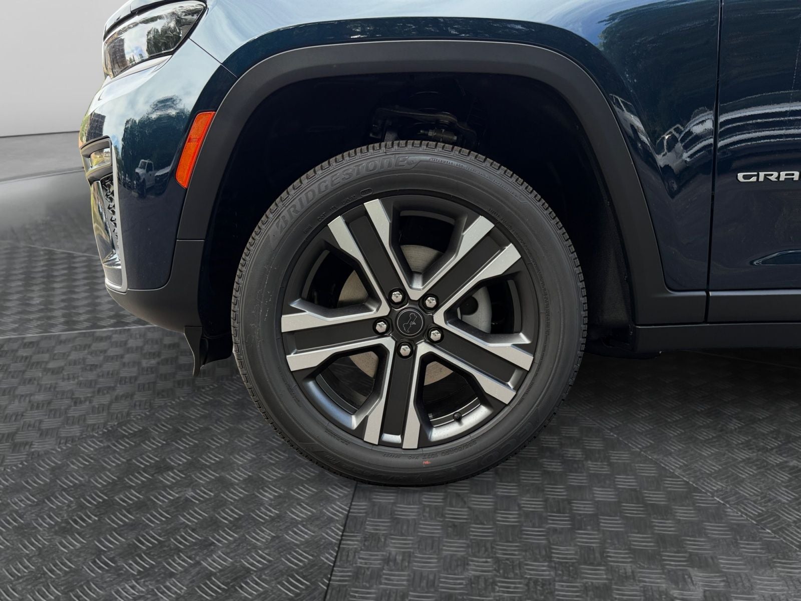 2027 Jeep Grand Cherokee GRAND CHEROKEE LIMITED 4X4