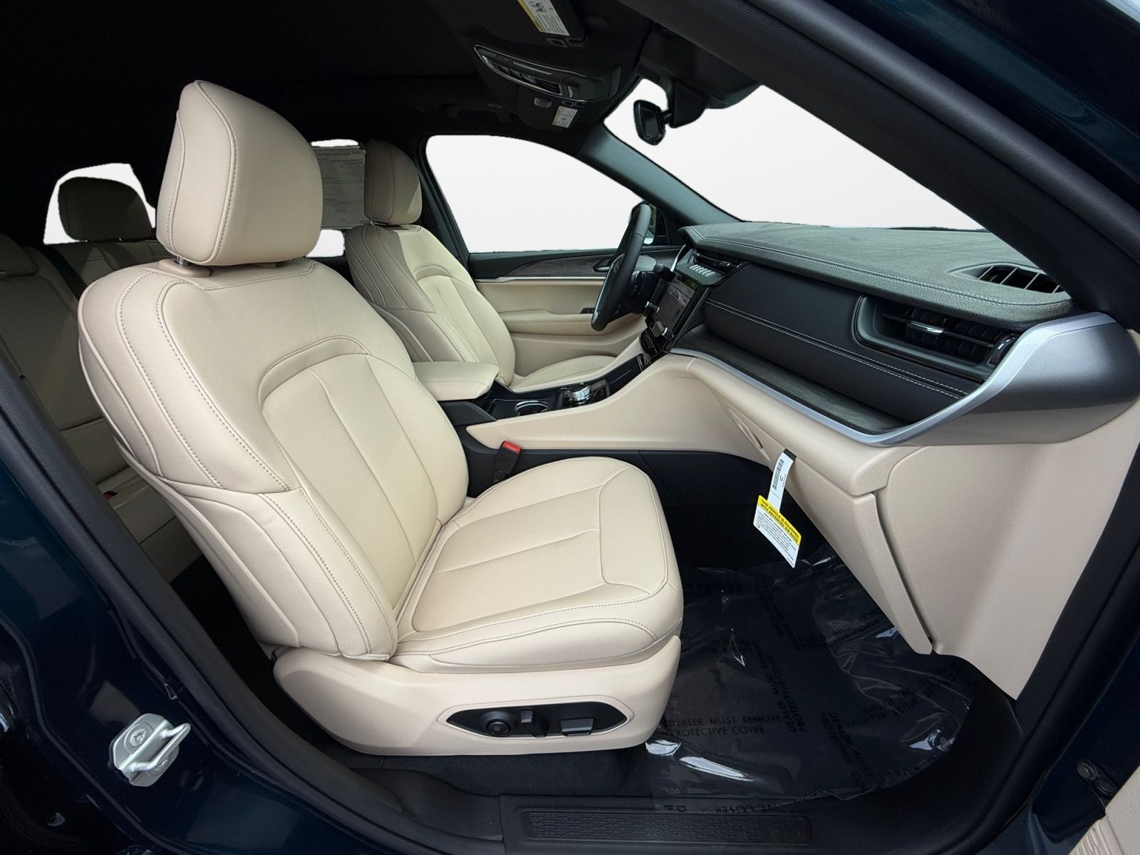 2027 Jeep Grand Cherokee GRAND CHEROKEE LIMITED 4X4