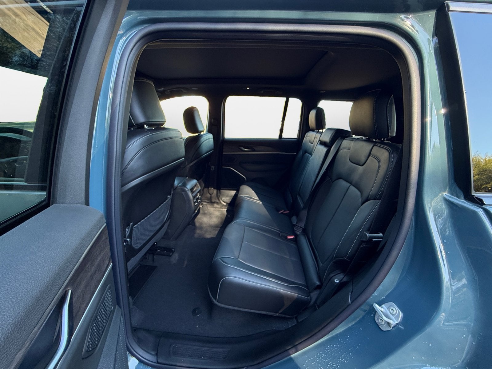 2027 Jeep Grand Cherokee GRAND CHEROKEE LIMITED RESERVE 4X4