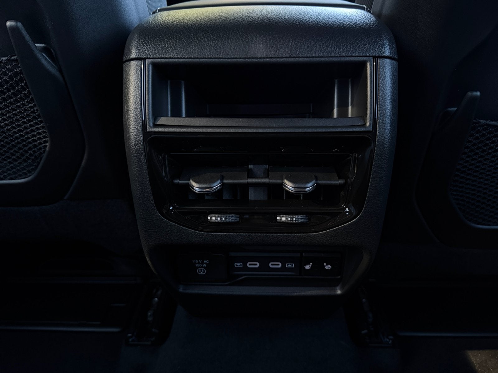 2027 Jeep Grand Cherokee GRAND CHEROKEE LIMITED RESERVE 4X4