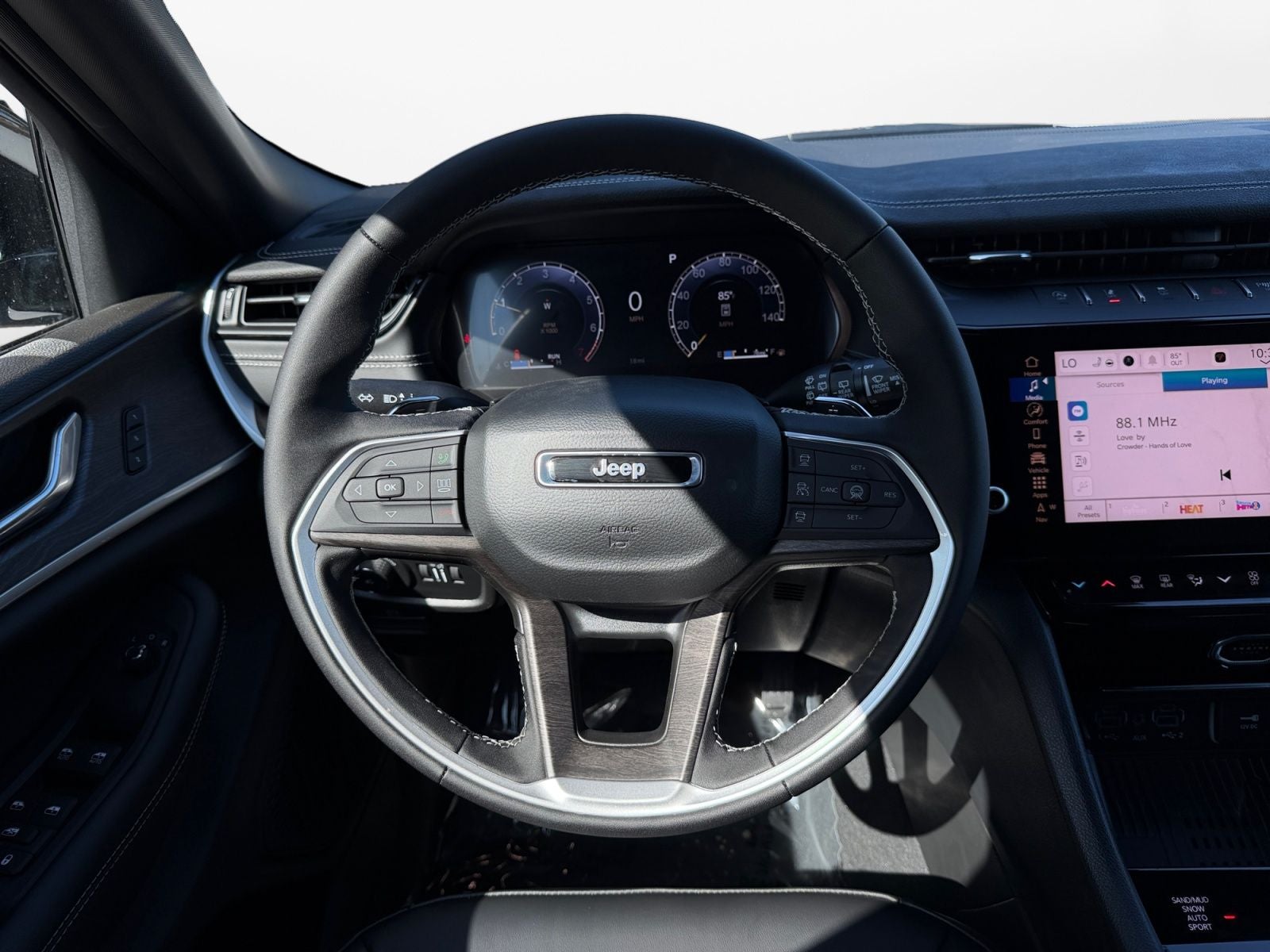 2027 Jeep Grand Cherokee GRAND CHEROKEE LIMITED 4X4