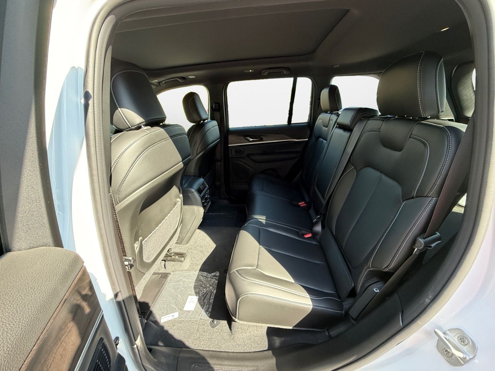 2027 Jeep Grand Cherokee GRAND CHEROKEE LIMITED 4X4