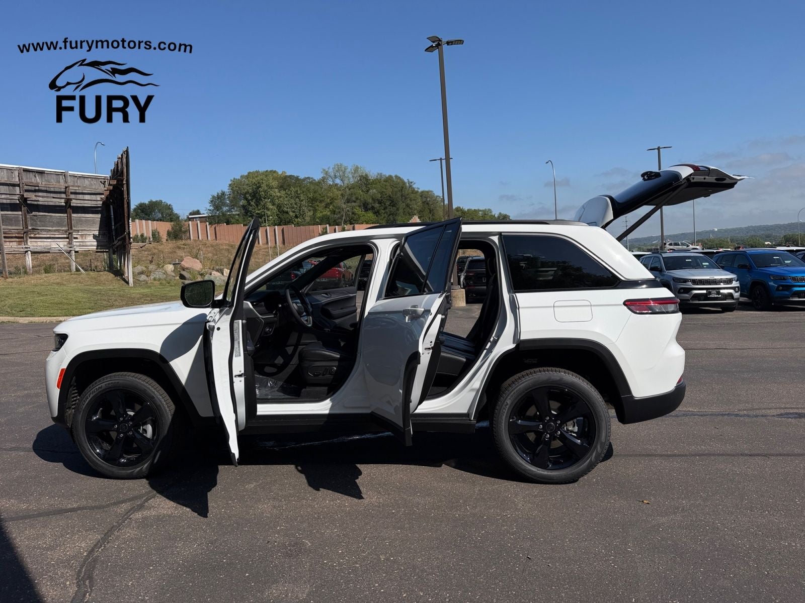 2027 Jeep Grand Cherokee GRAND CHEROKEE LIMITED 4X4