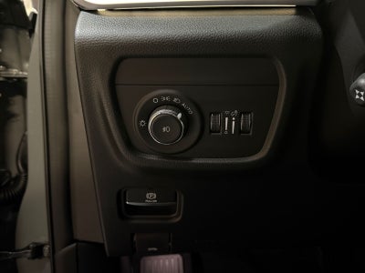2027 Jeep Grand Cherokee Limited Reserve
