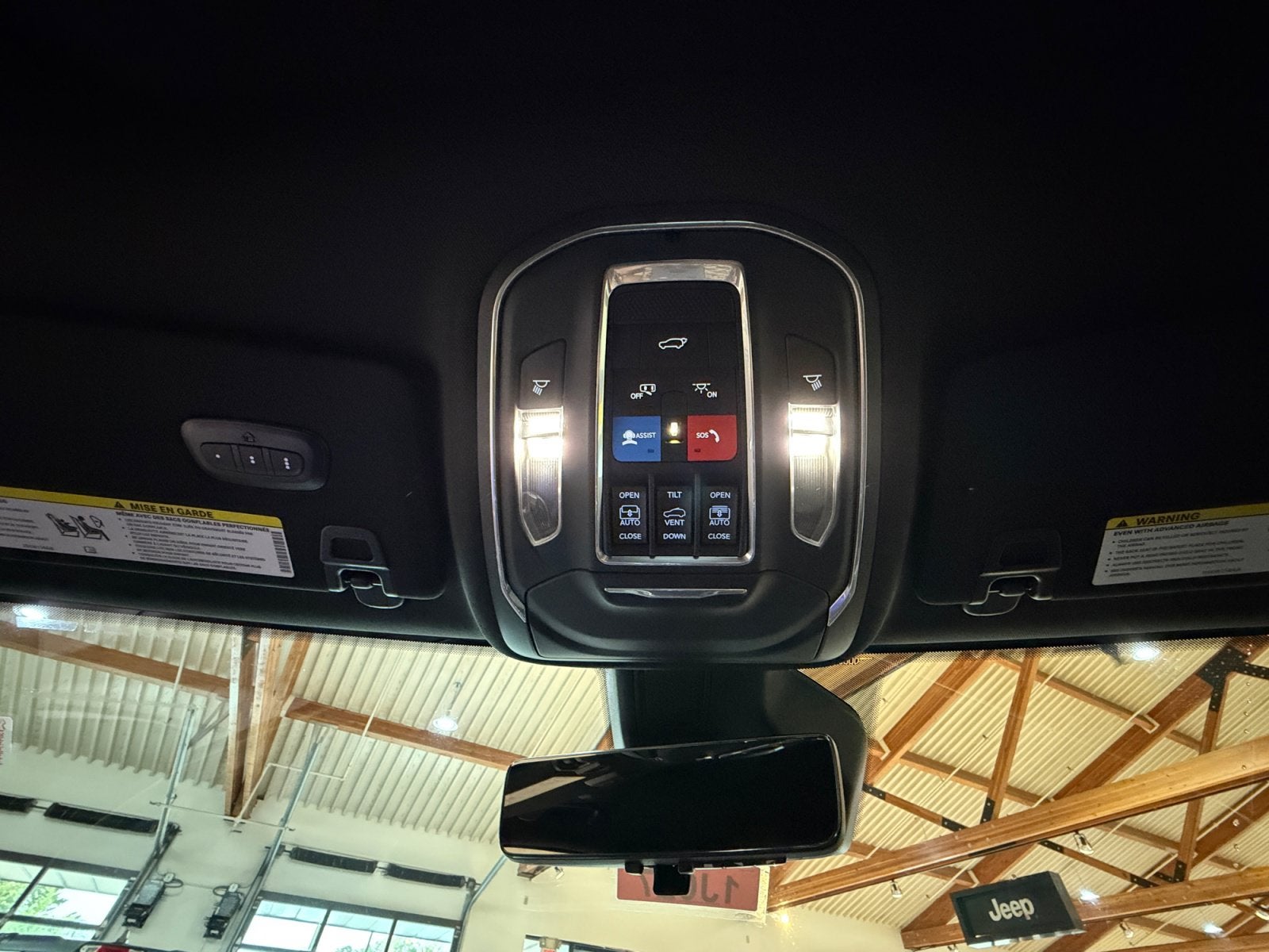 2027 Jeep Grand Cherokee Limited Reserve