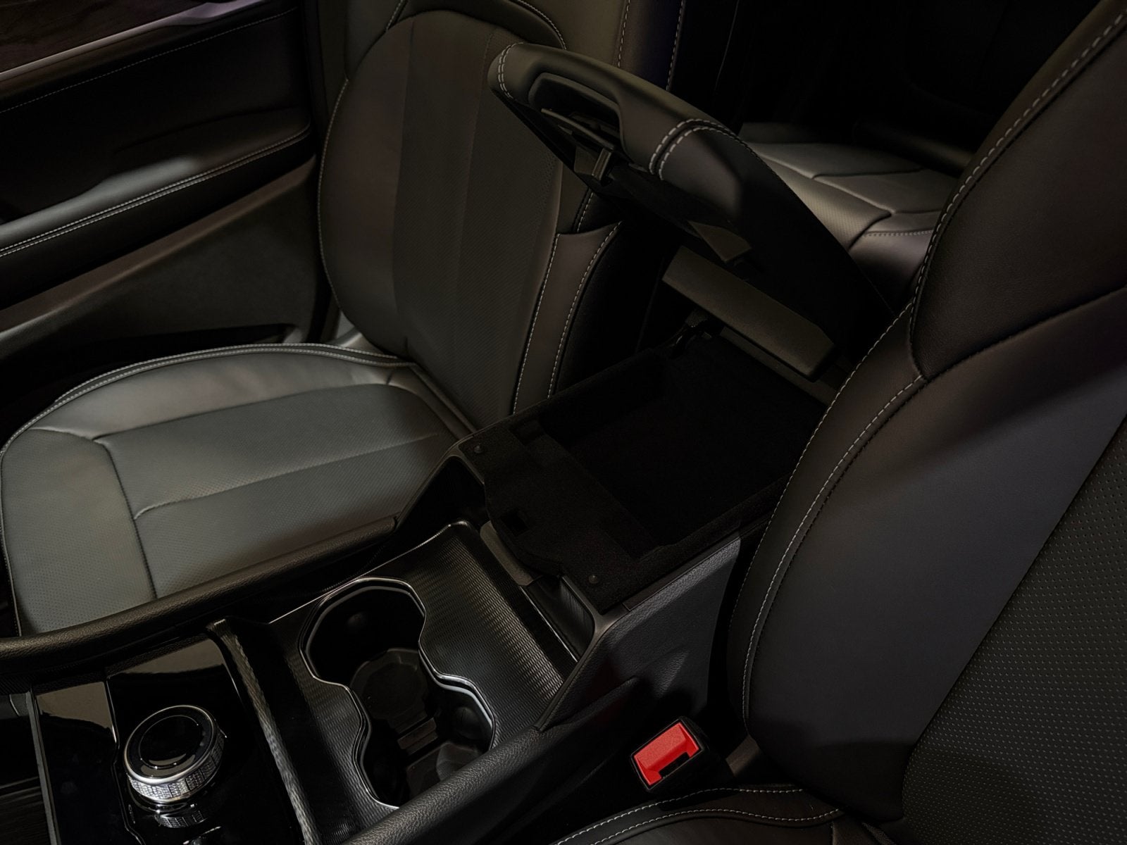 2027 Jeep Grand Cherokee Limited Reserve